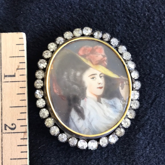 Vintage Antique brooch hand painted on porcelain